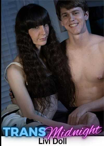 娇小的 Livi 娃娃征服大屌,享受颜射