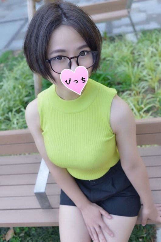 图书馆工作的巨乳砲友第一次自拍做爱羞耻高潮