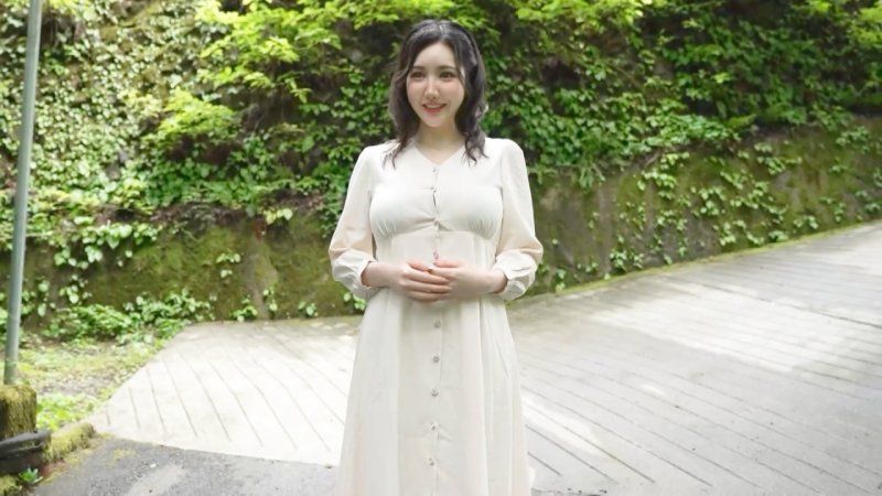 【山梨県某所にて】”100cm超えIカップ爆乳美人妻”人生初のガチ野外NTR中出し撮影。公开许可ギリギリの冲撃100分。※お急ぎ下さい