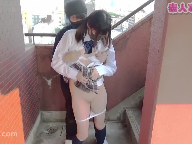 【第二弹】对磨镜地雷系妹在紧急楼梯无套中出