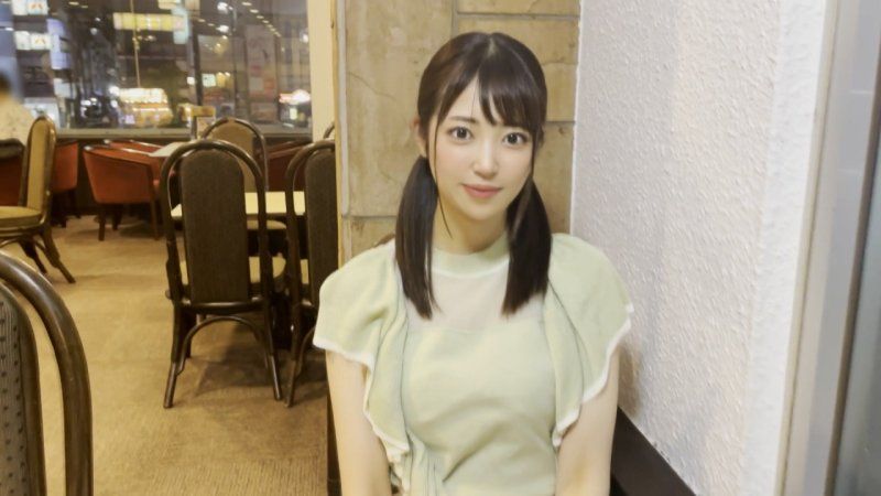 【最高傑作】人氣青年誌「初」封面＆卷頭寫真的超清純派模特兒，素顏出鏡本人出演。包含兩輪無套中出的衝擊情色自拍緊急公開。