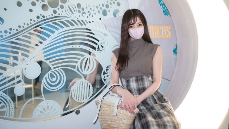 留在日本的短暂时间裡，白衣包裹的纯白美人的身体，第一次也是最后一次连续体内射精！！