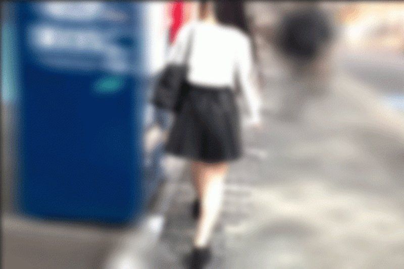 【3P】被绝世黑髮清纯系美女・本能完全展现的半边三六仔们无套插入中出的高潮硬性爱