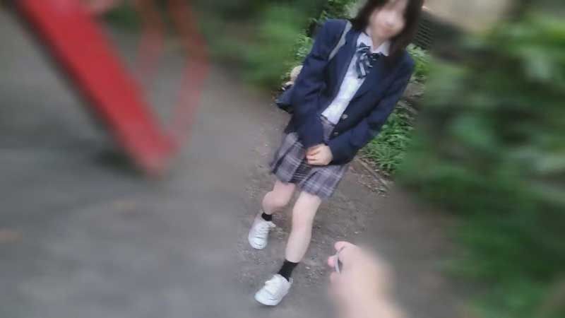 贫乳・公园后到宾馆做危险的事…体内中出