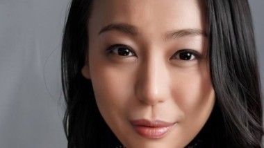 FC2初次公開 本篇有露臉 個人拍攝/雖然穿著非常華麗又色情的服裝，卻很像那位清純派國民