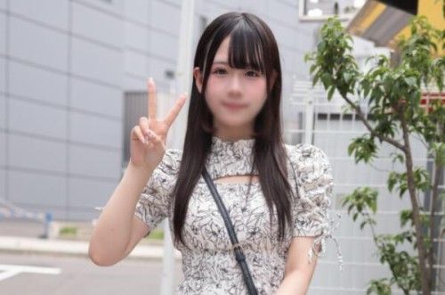 【初次拍摄】真的18岁经验人数1人？皮肤白皙的现役女学生。因为某个理由而应徵拍摄，被巨根激烈地插入，将精液注入白虎淫穴