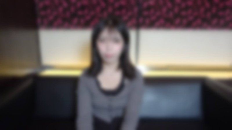 【个人拍摄/素人】（本篇露脸）20岁的柚〇。丰满身材、火箭胸型的神秘系美女。蓬松美乳和粉红色乳头非常性感。