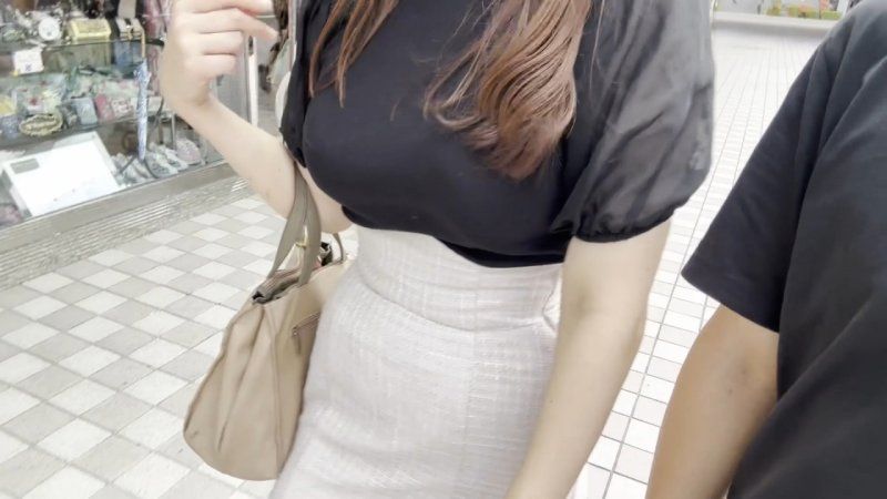 Married mother in Nerima Ward - unable to endure the cold relationship with her husband,finds complete satisfaction in body and mind through an affair with massive creampie