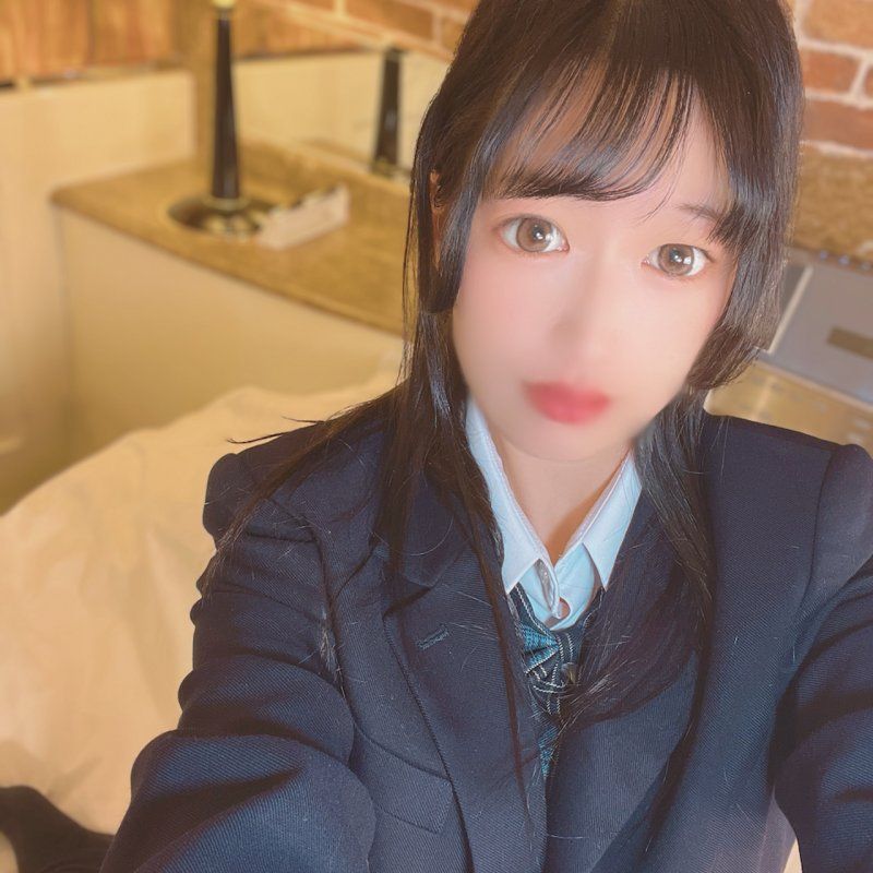 【AF春一番×WBC..わたしが、びっくりした、ちんこ】経験人数たった1人の18歳かなちゃん”THE素人シックスパックスレンダー”初めて见た巨根に唖然。奇迹の素人かなちゃん人生初AFをお楽しみください