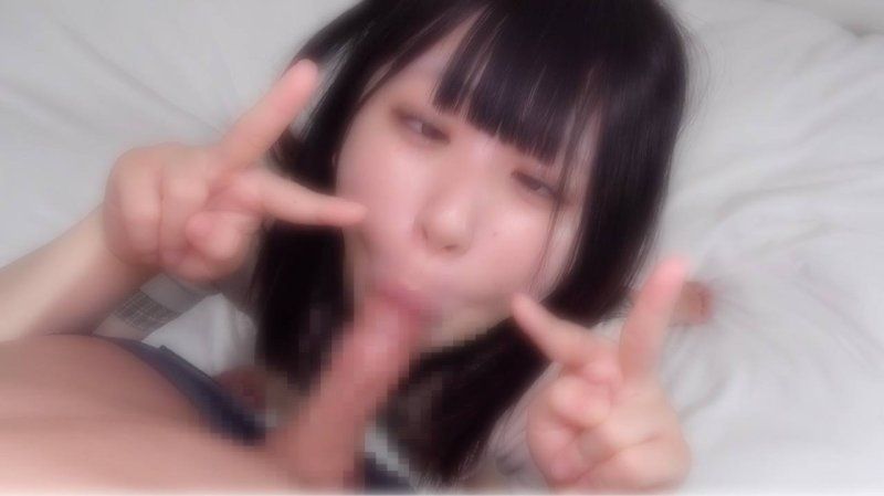 初體驗是小〇生！【無】【內射】初體驗太早的超變態女友。抖M氣質全開,高潮不斷。毛茸茸的陰部,大髒屁股太下流所以內射。就算被內射也比個耶。※附特典