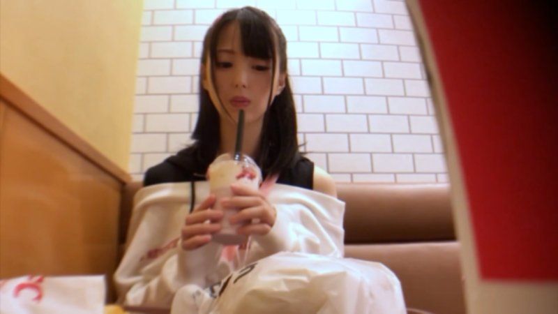 史上最高に可愛い女子大生18歳。愛液だらけ潮吹きまくりで絶頂するも、中出しにはブチギレ放心状態。