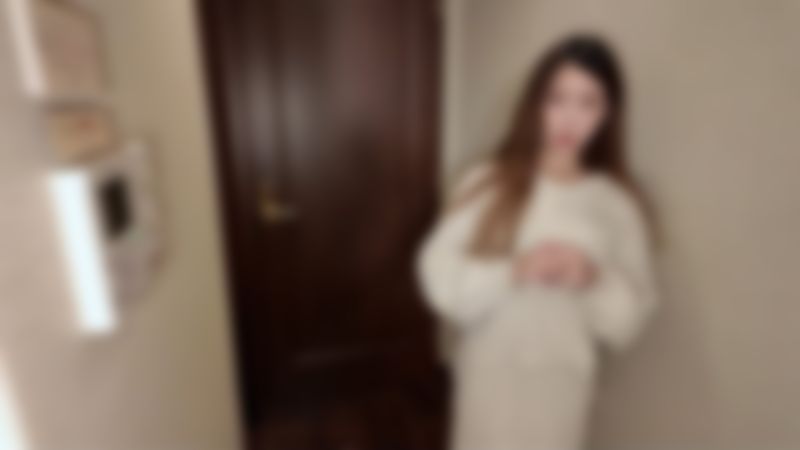 【无/初拍】洋溢情色的最高级身躯！丸之内工作的OL萌香(26)迟到所以处罚用巨根抽插阴道深处！！