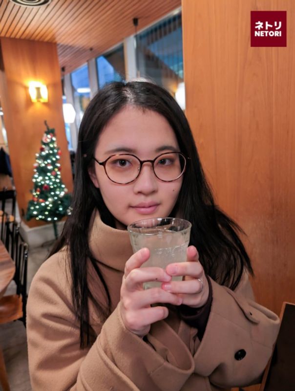 【初回限定価格！顔出し・无修正・中出し】経理部の巨乳地味めがね(人妻)と仕事终わりに不伦デートからのサクッとホテルに行って生中出ししてきた