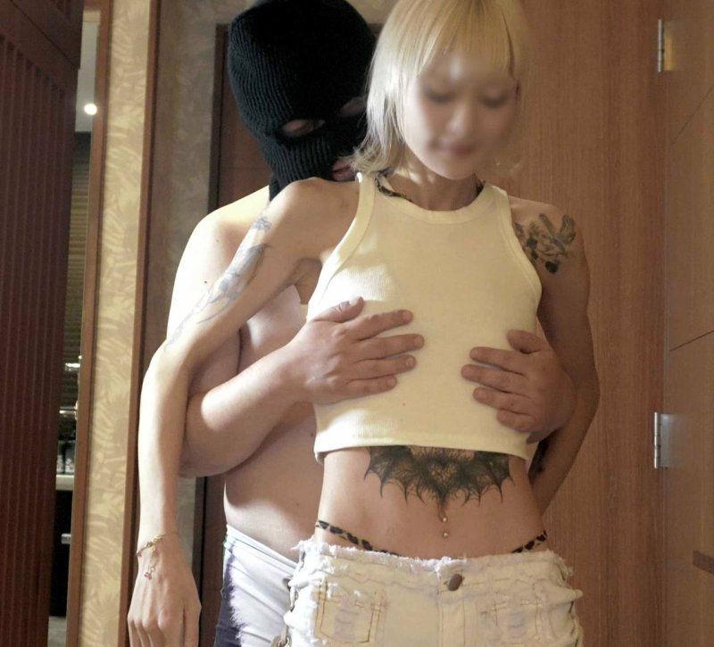 女優引退後初の衝撃映像！ルーレットゲームで白人巨根と交互セックス、中出しフィニッシュ 前編