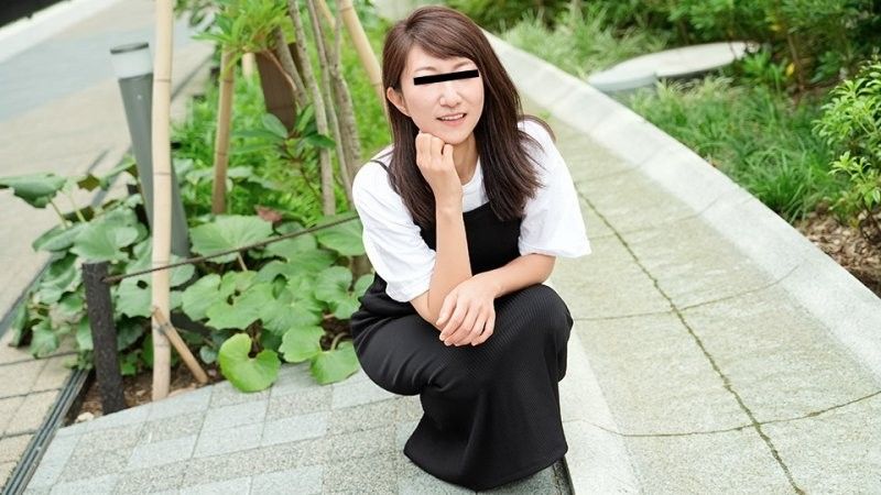 欲求不満な人妻の痴態 御園早苗