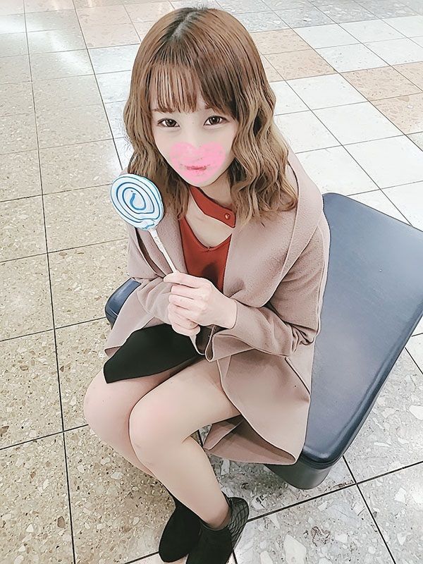 小恶魔魅力摆布男人的苗条美女、愤怒中出颜射制裁。