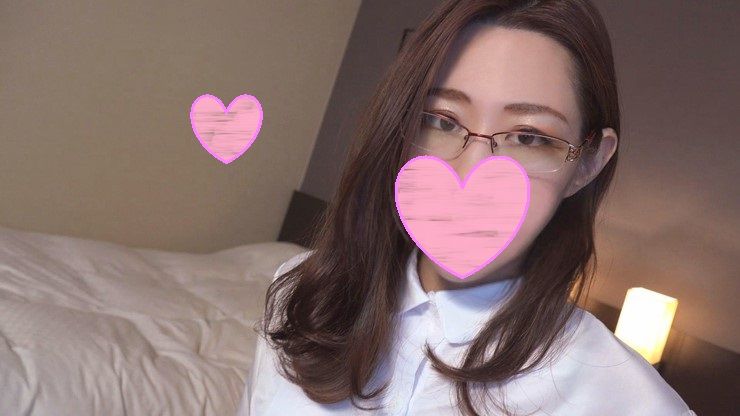 【无】眼镜女教师 工作回家着衣3P性爱大量中出！