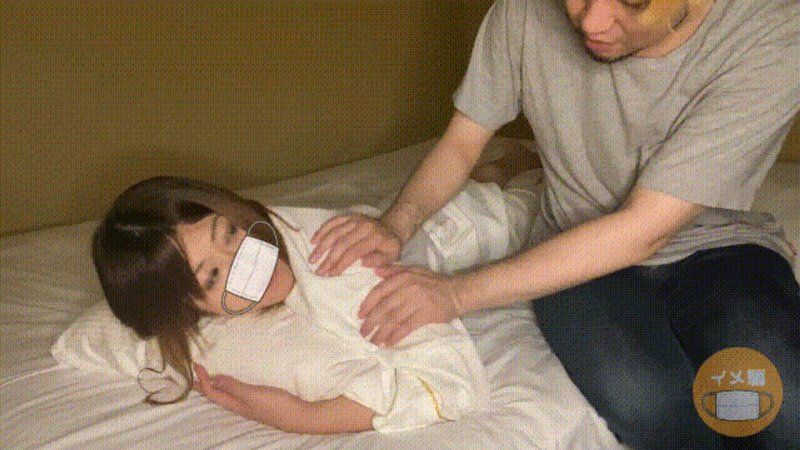 在帮朋友老婆做精油按摩的同时也中出了 IMEDAMAFC2