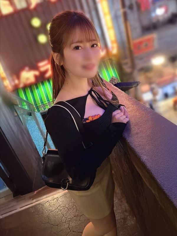 【激ヤバ・最強の人妻】抱き心地がサイコー杉なもち肌アラサー奥様・29歳　まん汁まみれの割目をくぱぁ⇒欲求不満で隠語連発の中出し生SEX『まいな』