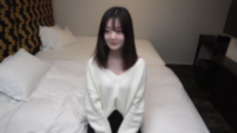身体脸蛋性格都很棒的完美美少女。人生初次无套中出！