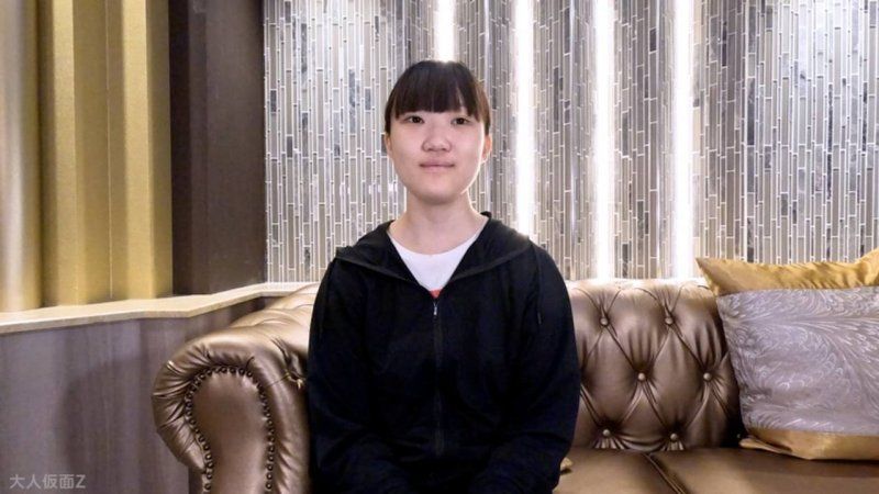 心爱(19) 在阴道内射精后，把精液舀起来放进嘴裡，或是用女上男下姿势用玩具玩弄她，她就好像鲸鱼一样喷水了