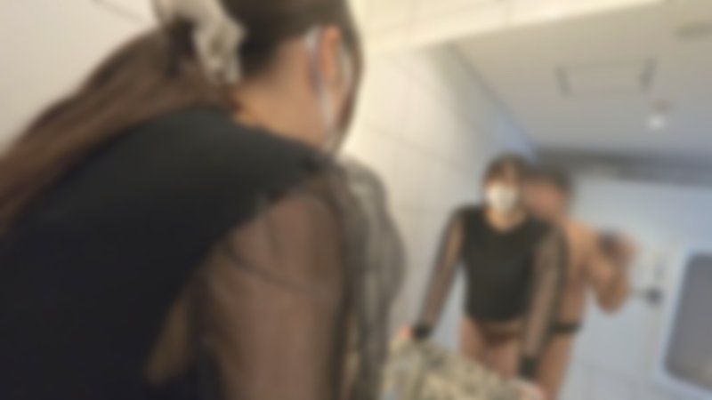 ♡4/5日止半价【无码・完全素人・无套中出】冷艳美女！高挑纤细的OL小姐是超喜欢被责备阴蒂的淫荡女性。从后面被大叔的粗肉棒咚咚顶，中出时的