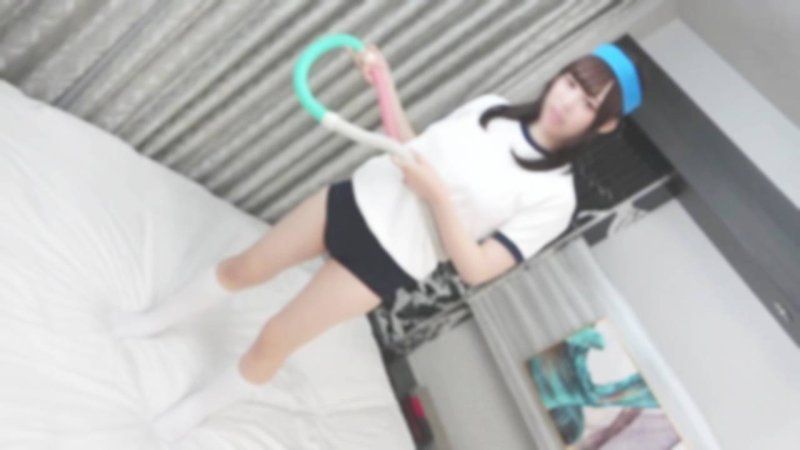 前偶像的美白巨乳美女。被競爭對手擁抱，累積悶騷的男人穿著體育服COSPLAY和便服的外貌，將所有的情感都傾訴在無套中出的真實紀錄影像