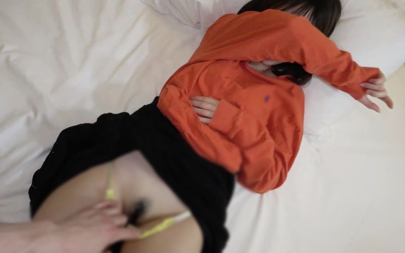 土話濃重的土生土長的土妞，帶著“S萌”天使的笑容，帶著孩子氣，有種做錯事的感覺